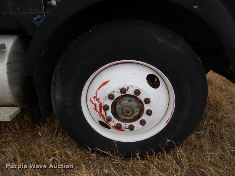 image for item DI5290 1988 International F9300  grain truck