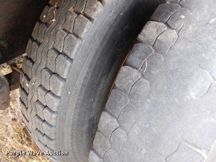 image for item DI5290 1988 International F9300  grain truck