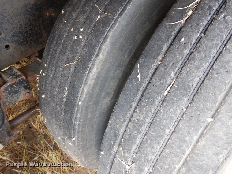 image for item DI5290 1988 International F9300  grain truck