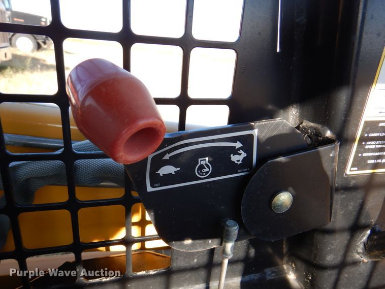 image for item DI5291 1998 John Deere 5575  skid steer loader