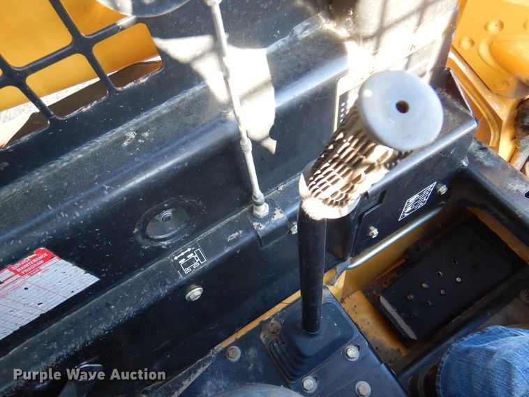 image for item DI5291 1998 John Deere 5575  skid steer loader