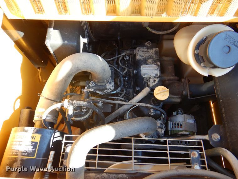 image for item DI5291 1998 John Deere 5575  skid steer loader