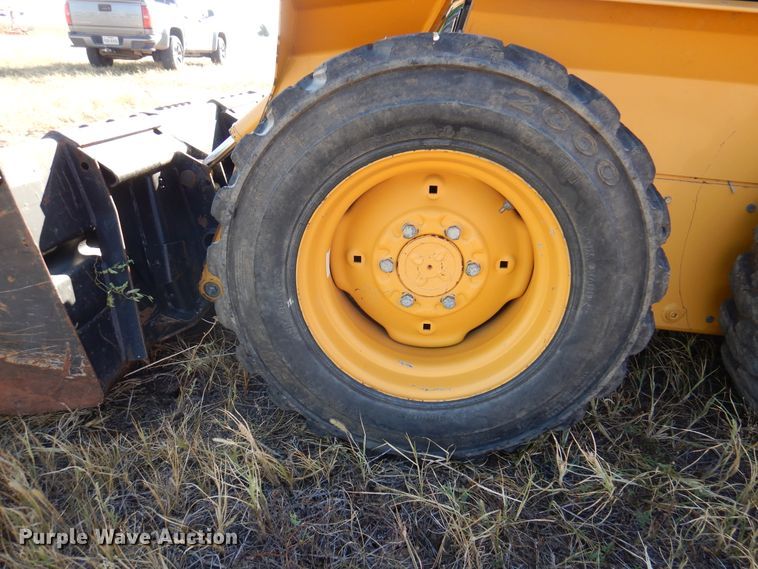 image for item DI5291 1998 John Deere 5575  skid steer loader