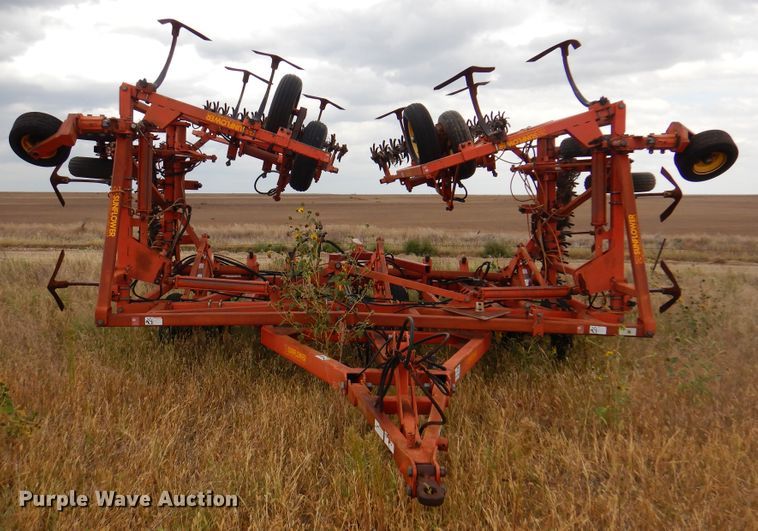 image for item DI5293 Sunflower 3160-42  field cultivator
