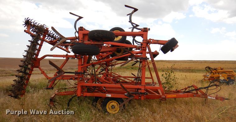 image for item DI5293 Sunflower 3160-42  field cultivator