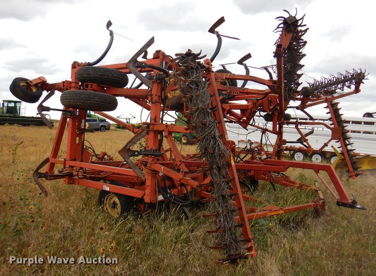 image for item DI5293 Sunflower 3160-42  field cultivator
