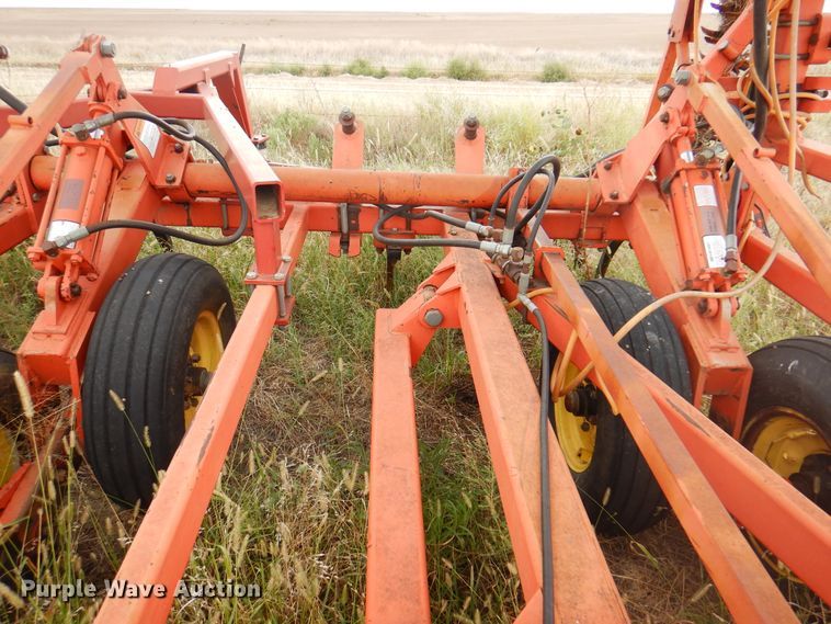 image for item DI5293 Sunflower 3160-42  field cultivator