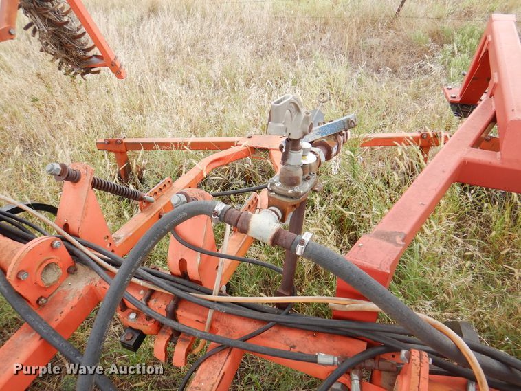 image for item DI5293 Sunflower 3160-42  field cultivator