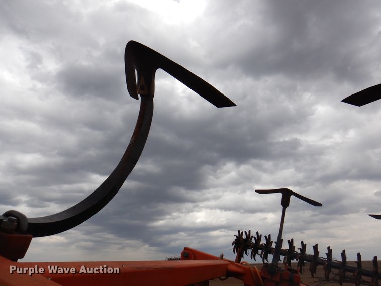 image for item DI5293 Sunflower 3160-42  field cultivator