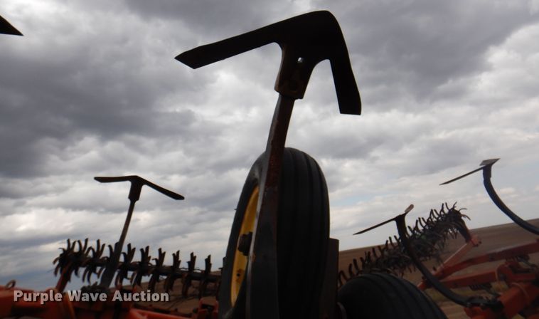 image for item DI5293 Sunflower 3160-42  field cultivator