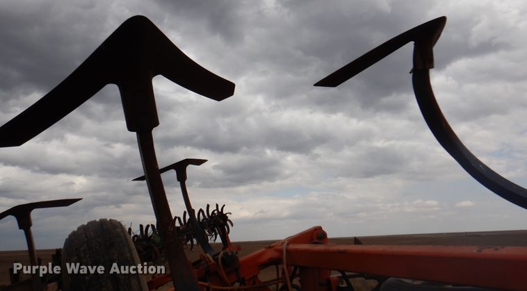 image for item DI5293 Sunflower 3160-42  field cultivator