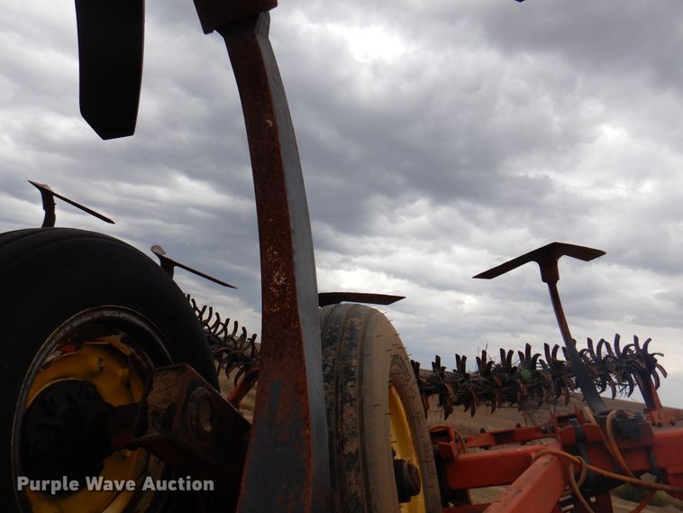 image for item DI5293 Sunflower 3160-42  field cultivator