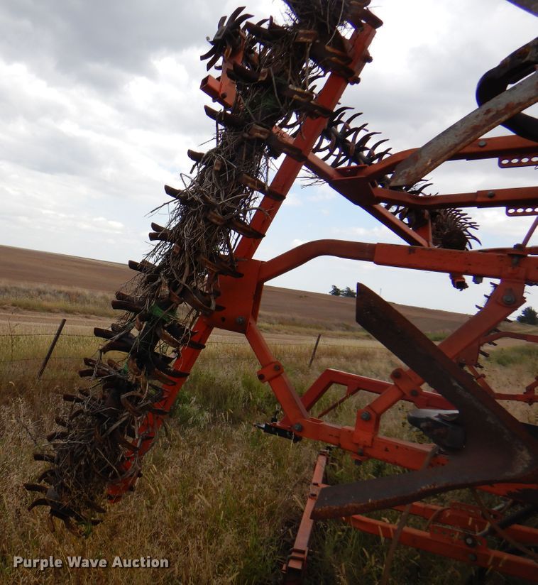 image for item DI5293 Sunflower 3160-42  field cultivator