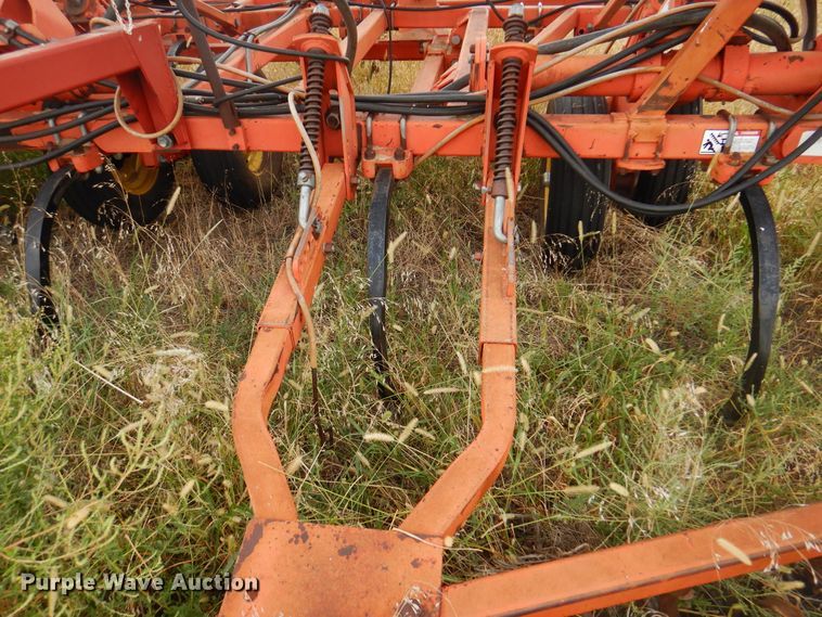 image for item DI5293 Sunflower 3160-42  field cultivator