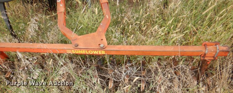 image for item DI5293 Sunflower 3160-42  field cultivator