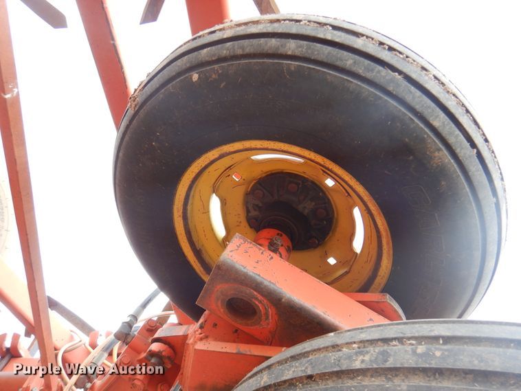 image for item DI5293 Sunflower 3160-42  field cultivator