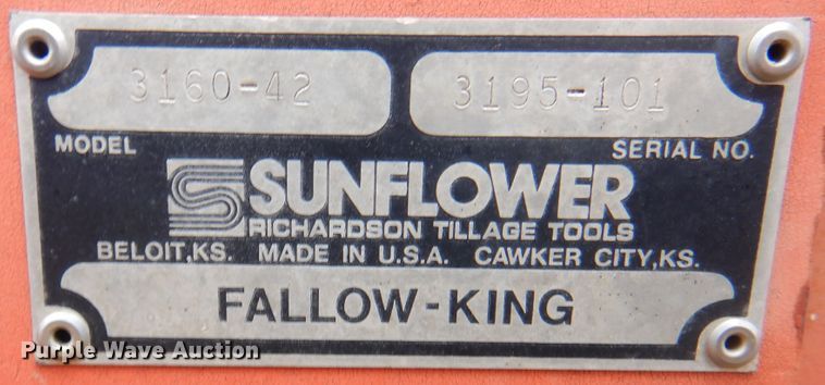 image for item DI5293 Sunflower 3160-42  field cultivator