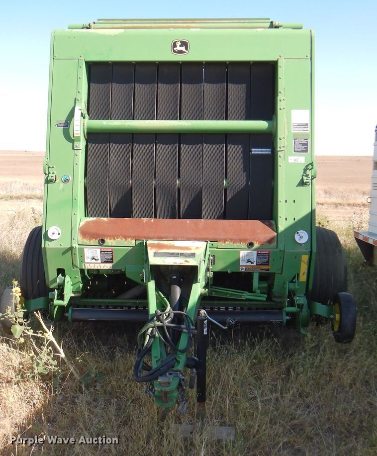 image for item DI5296 2007 John Deere 568  round baler