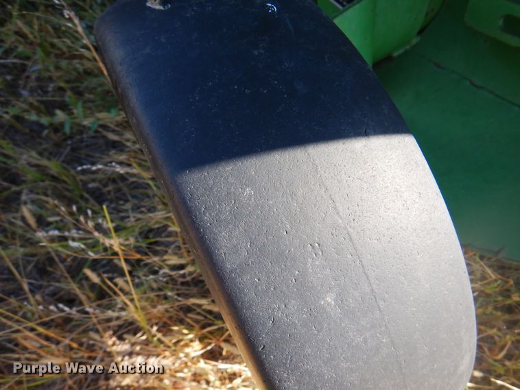 image for item DI5296 2007 John Deere 568  round baler