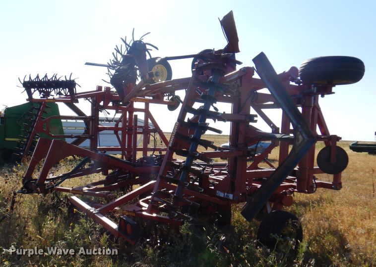 image for item DI5297 Sunflower 3372-40  sweep plow