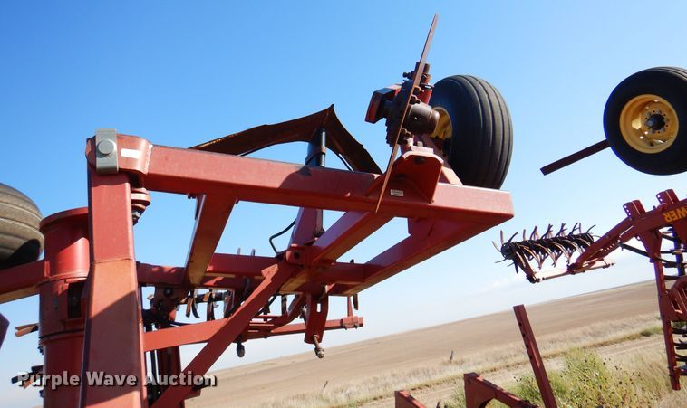 image for item DI5297 Sunflower 3372-40  sweep plow