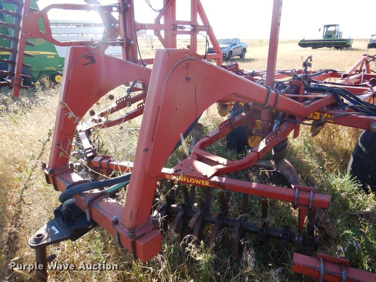 image for item DI5297 Sunflower 3372-40  sweep plow