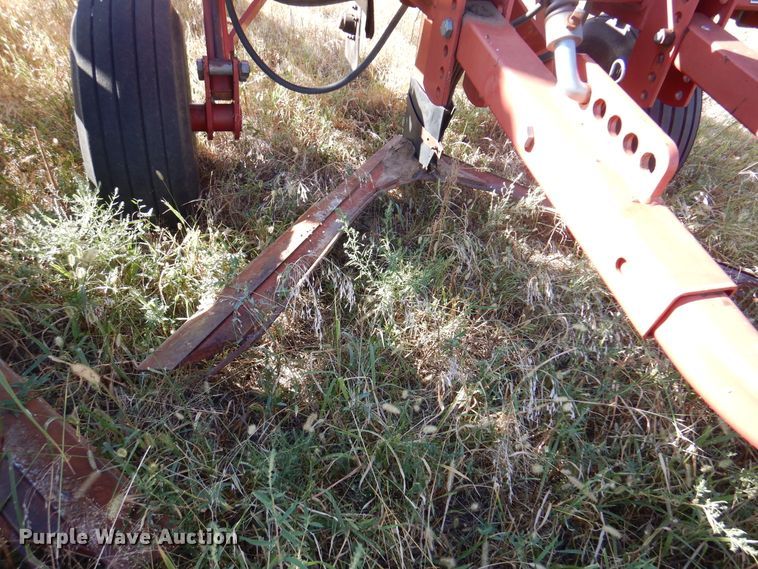 image for item DI5297 Sunflower 3372-40  sweep plow