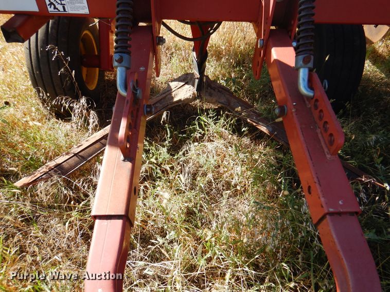 image for item DI5297 Sunflower 3372-40  sweep plow