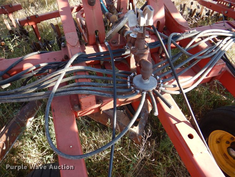 image for item DI5297 Sunflower 3372-40  sweep plow