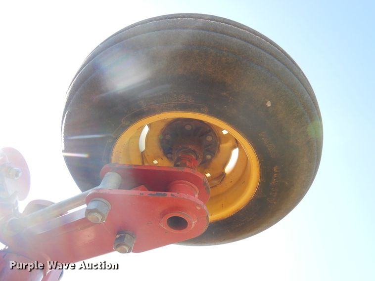 image for item DI5297 Sunflower 3372-40  sweep plow