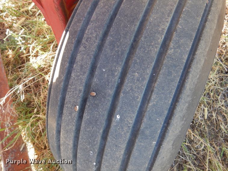 image for item DI5297 Sunflower 3372-40  sweep plow