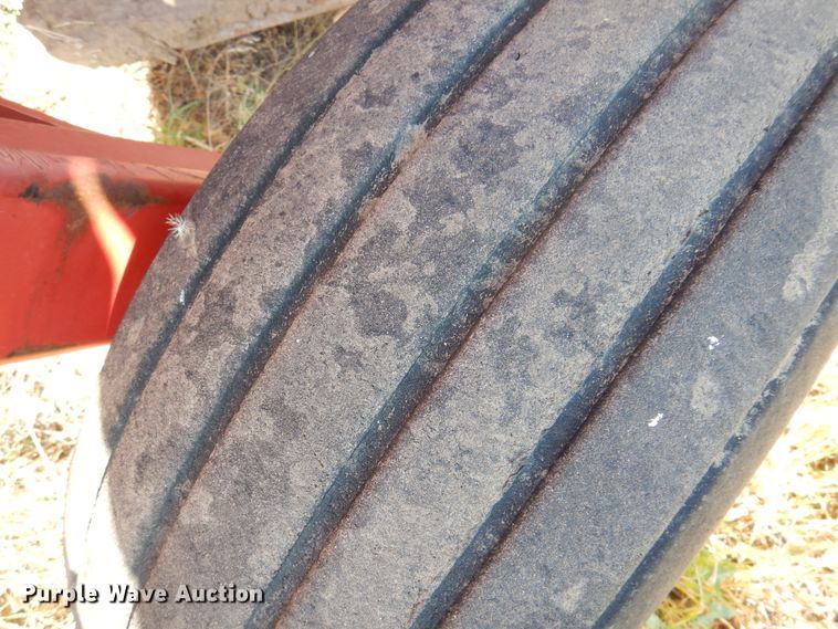 image for item DI5297 Sunflower 3372-40  sweep plow