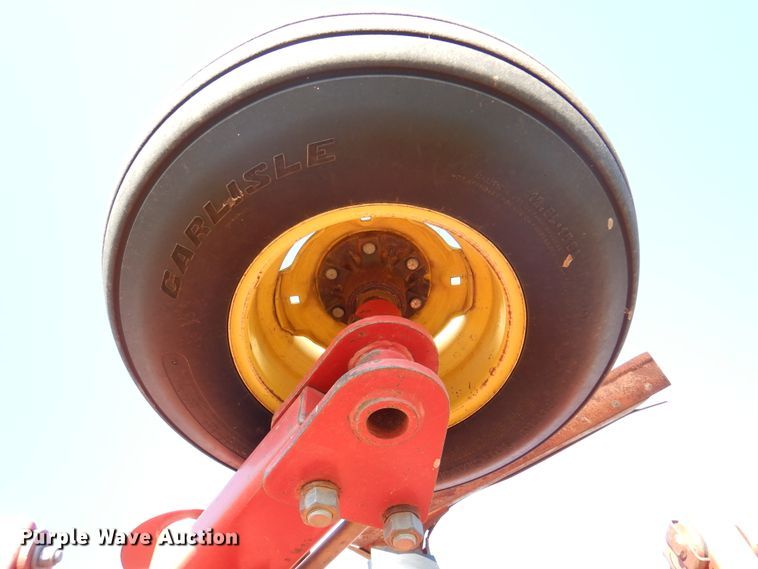 image for item DI5297 Sunflower 3372-40  sweep plow