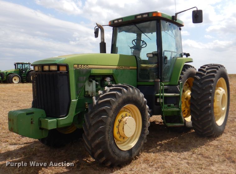 image for item DI5299 1995 John Deere 8400  MFWD tractor