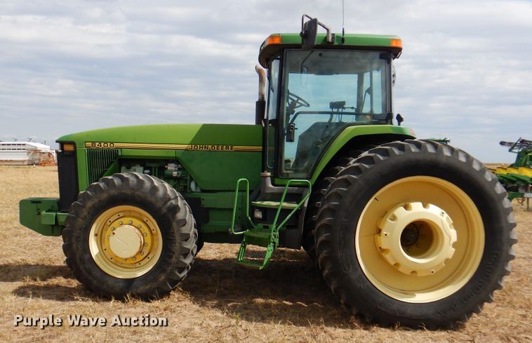 image for item DI5299 1995 John Deere 8400  MFWD tractor