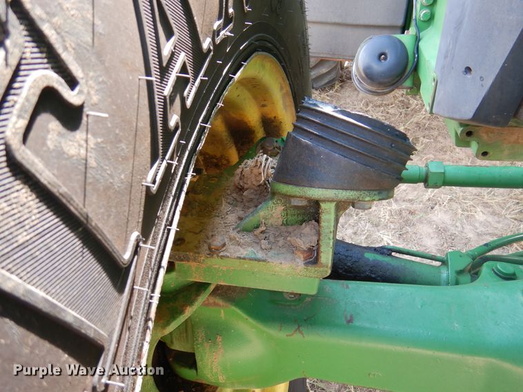 image for item DI5299 1995 John Deere 8400  MFWD tractor