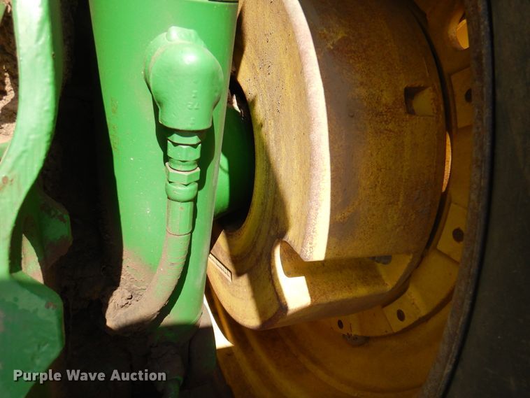 image for item DI5299 1995 John Deere 8400  MFWD tractor