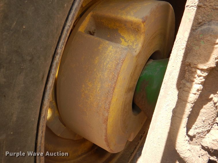 image for item DI5299 1995 John Deere 8400  MFWD tractor