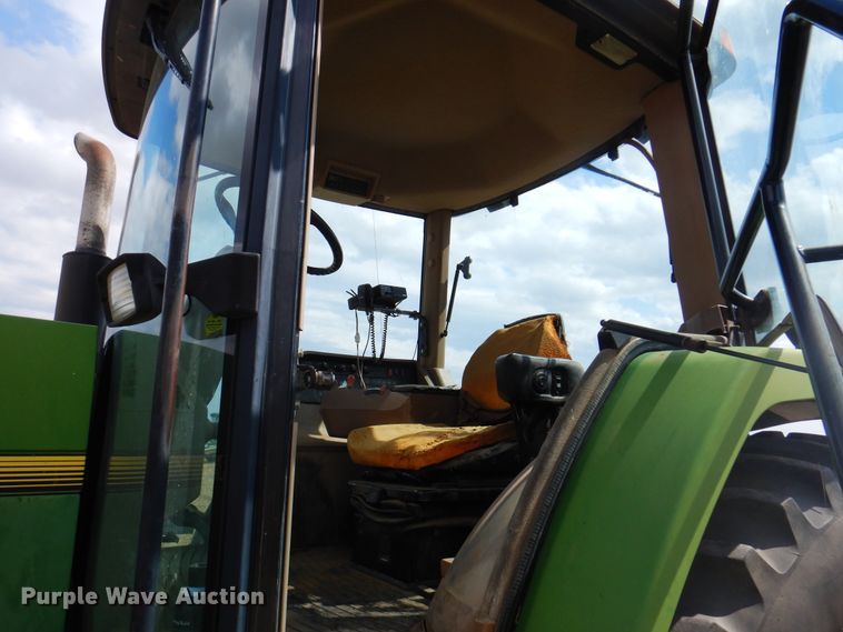 image for item DI5299 1995 John Deere 8400  MFWD tractor