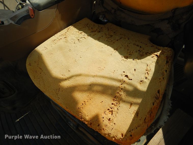 image for item DI5299 1995 John Deere 8400  MFWD tractor