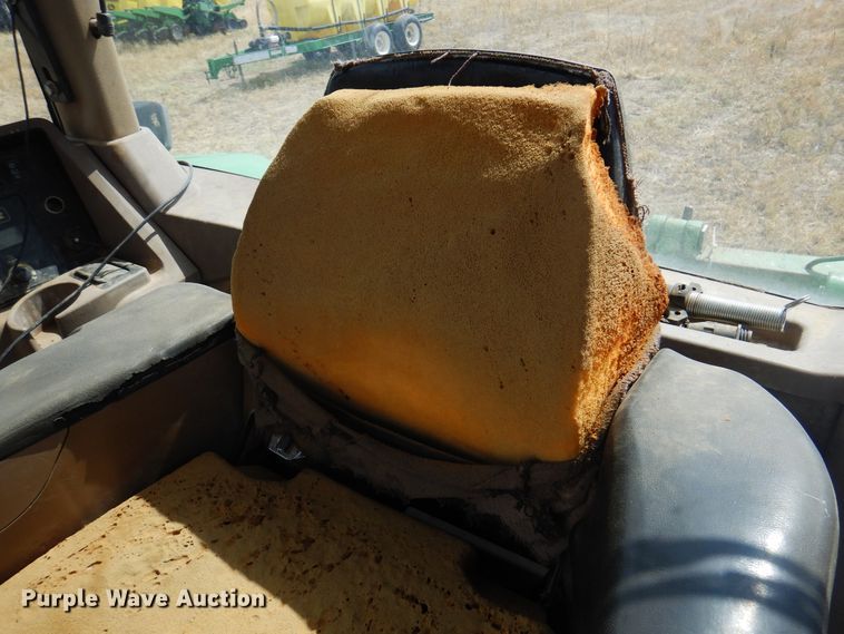 image for item DI5299 1995 John Deere 8400  MFWD tractor