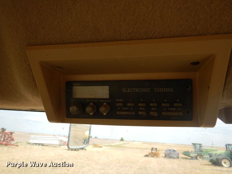 image for item DI5299 1995 John Deere 8400  MFWD tractor