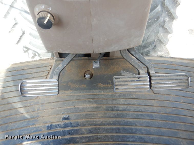 image for item DI5299 1995 John Deere 8400  MFWD tractor