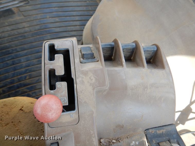 image for item DI5299 1995 John Deere 8400  MFWD tractor