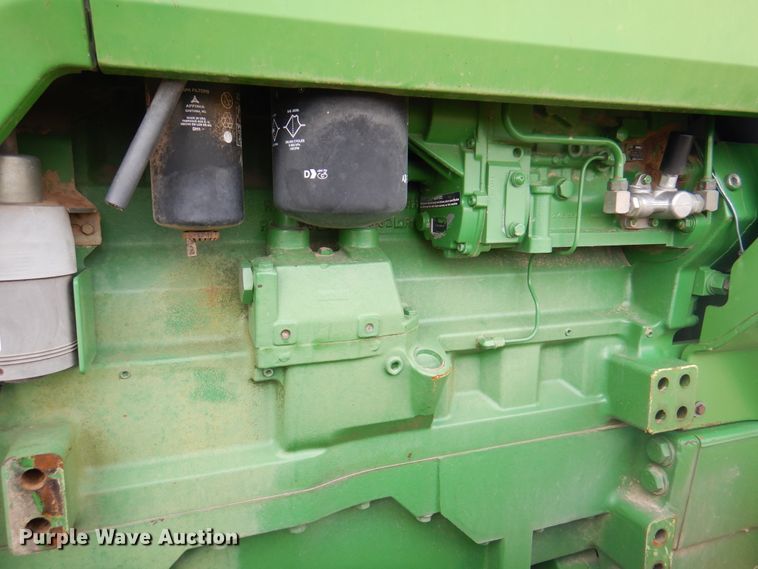 image for item DI5299 1995 John Deere 8400  MFWD tractor