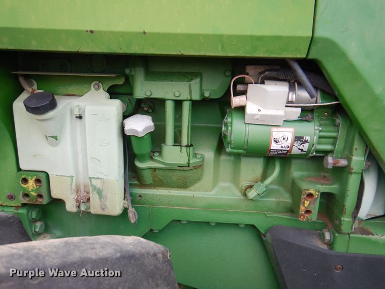 image for item DI5299 1995 John Deere 8400  MFWD tractor