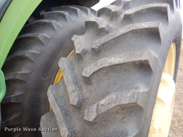 image for item DI5299 1995 John Deere 8400  MFWD tractor
