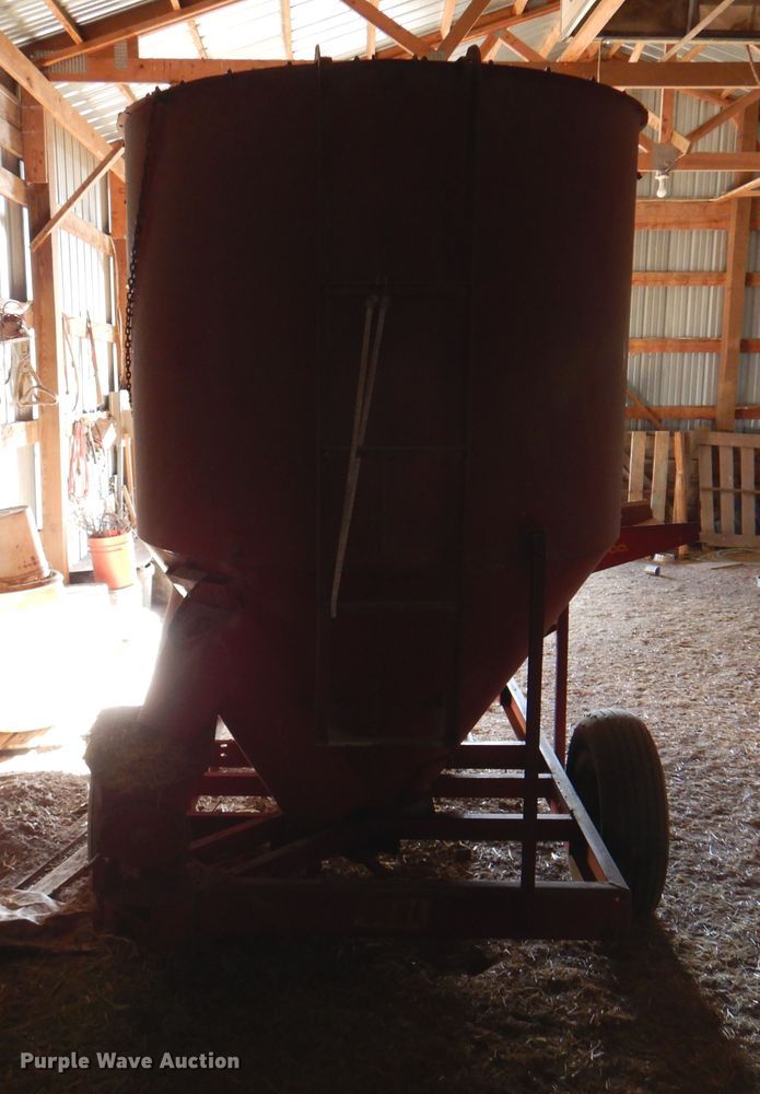 image for item DI5301 Gehl 50MX  feed grinder/mixer