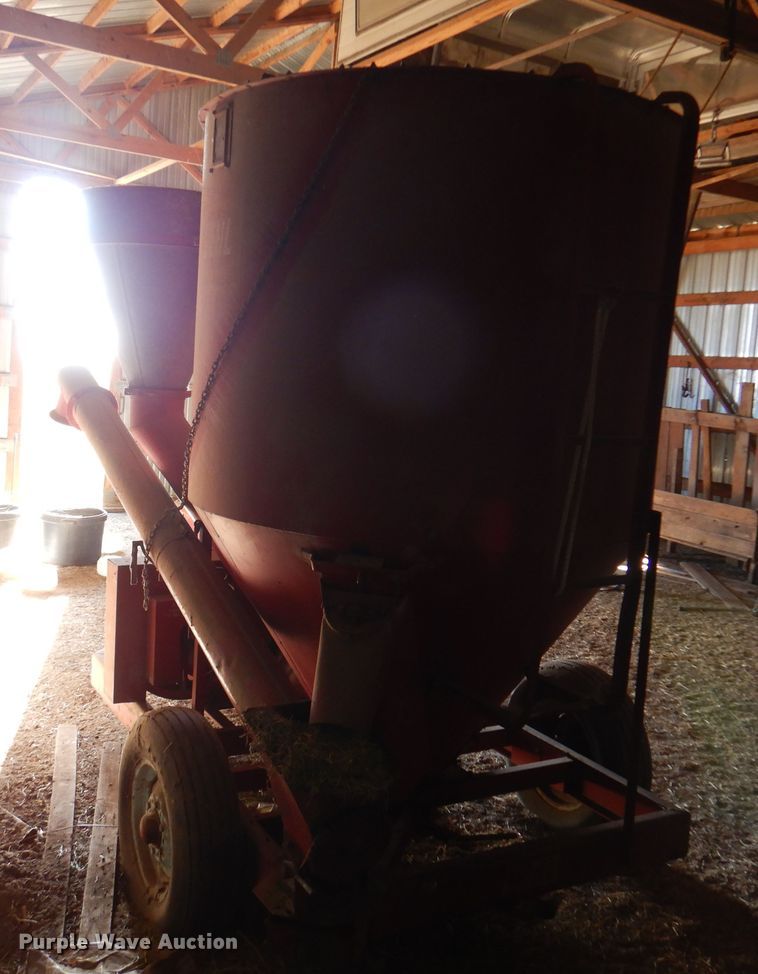 image for item DI5301 Gehl 50MX  feed grinder/mixer