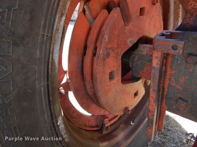 image for item DI5319 1952 Farmall Super MD  tractor